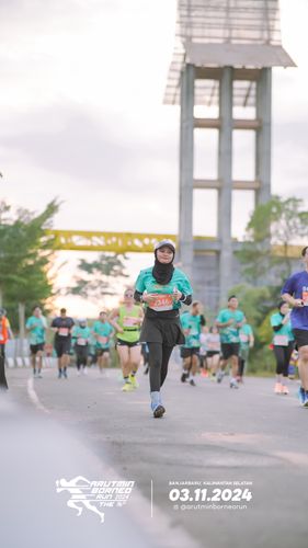 Race photo from Arutmin Borneo Run 2024