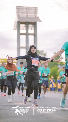 Race photo from Arutmin Borneo Run 2024