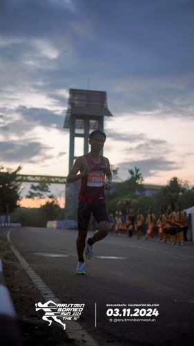 Race photo from Arutmin Borneo Run 2024