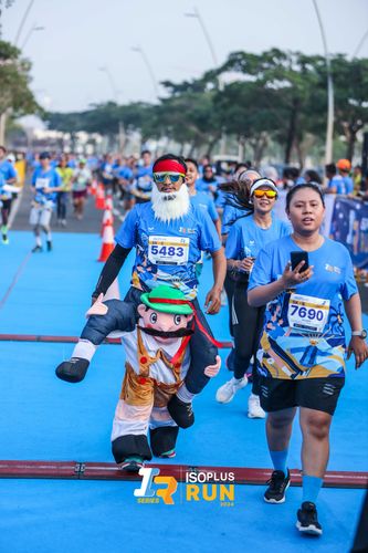 Race photo from ISOPlus Run 2024 Jakarta