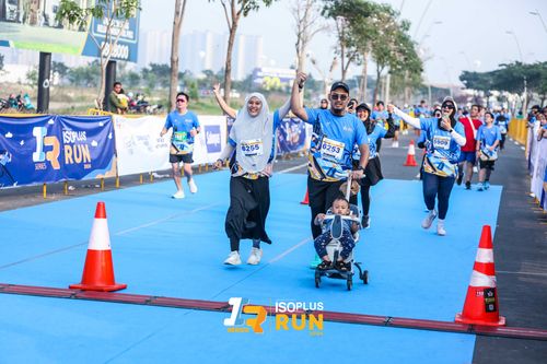 Race photo from ISOPlus Run 2024 Jakarta