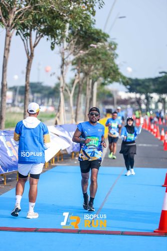 Race photo from ISOPlus Run 2024 Jakarta