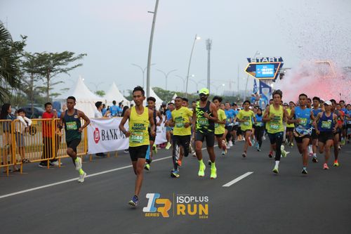 Race photo from ISOPlus Run 2024 Jakarta