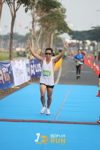 Race photo from ISOPlus Run 2024 Jakarta