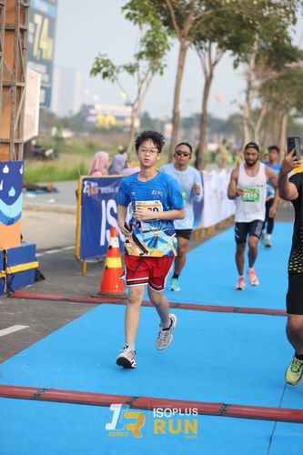 Race photo from ISOPlus Run 2024 Jakarta