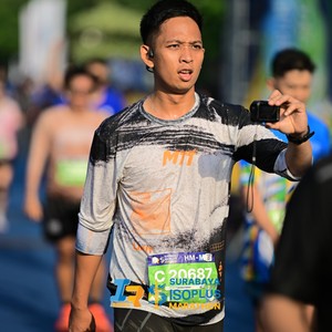Race photo from SURABAYA ISOPLUS MARATHON 2026