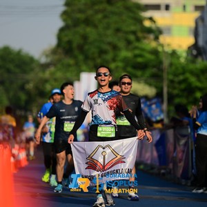 Race photo from SURABAYA ISOPLUS MARATHON 2026