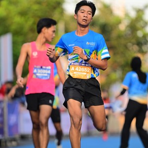 Race photo from SURABAYA ISOPLUS MARATHON 2026