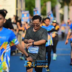 Race photo from SURABAYA ISOPLUS MARATHON 2026