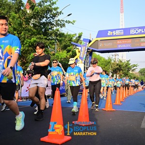 Race photo from SURABAYA ISOPLUS MARATHON 2026