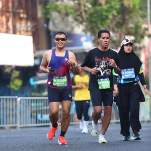 Race photo from SURABAYA ISOPLUS MARATHON 2026