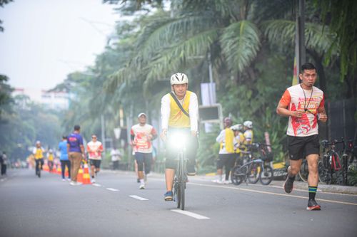 Race photo from NOTARACE 2025