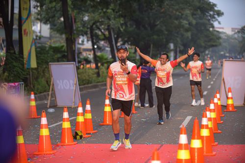 Race photo from NOTARACE 2025
