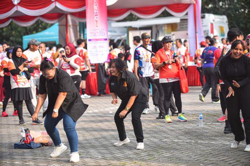 Race photo from NOTARACE 2025