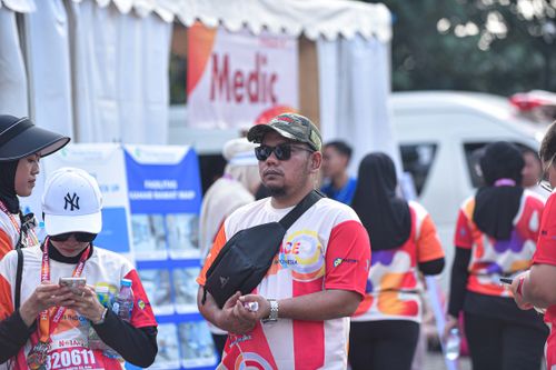 Race photo from NOTARACE 2025