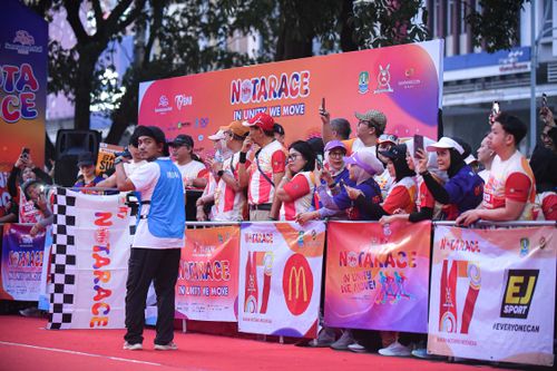 Race photo from NOTARACE 2025