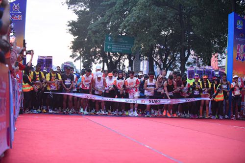 Race photo from NOTARACE 2025