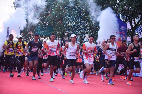 Race photo from NOTARACE 2025