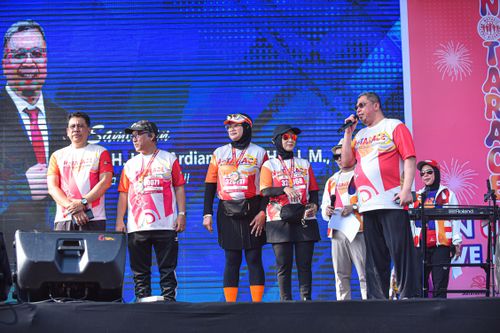 Race photo from NOTARACE 2025