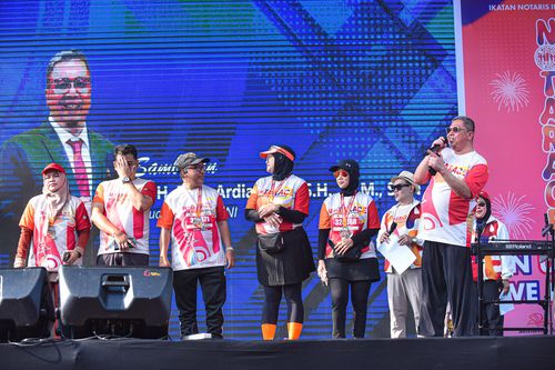 Race photo from NOTARACE 2025