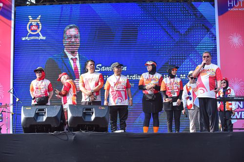 Race photo from NOTARACE 2025