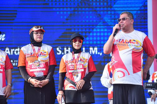 Race photo from NOTARACE 2025