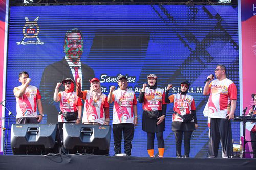 Race photo from NOTARACE 2025