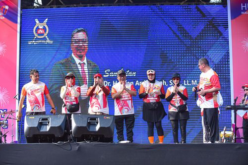 Race photo from NOTARACE 2025