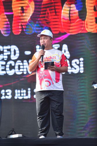 Race photo from NOTARACE 2025