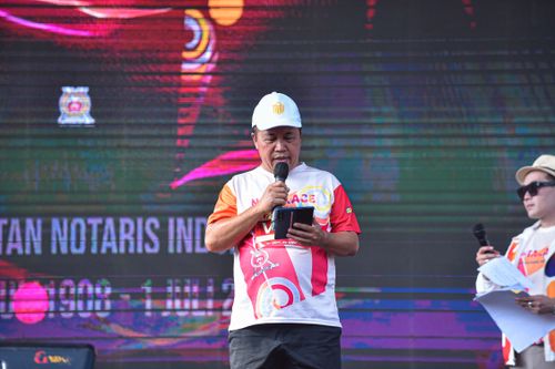 Race photo from NOTARACE 2025