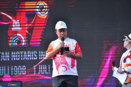 Race photo from NOTARACE 2025