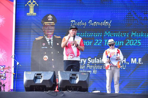 Race photo from NOTARACE 2025