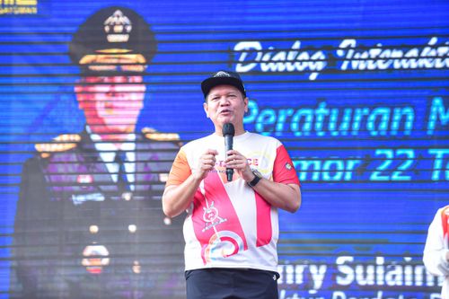 Race photo from NOTARACE 2025