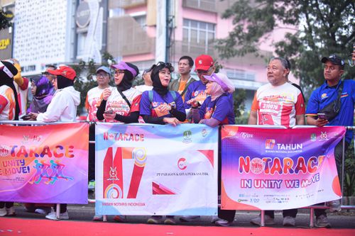 Race photo from NOTARACE 2025