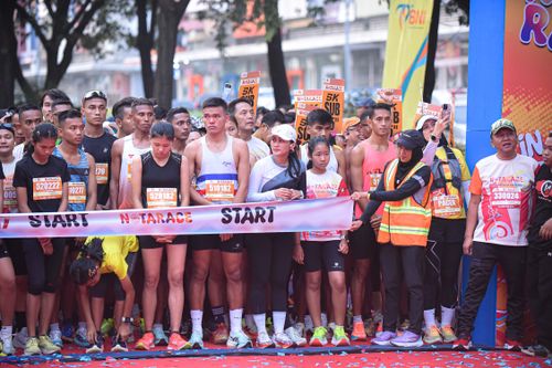 Race photo from NOTARACE 2025