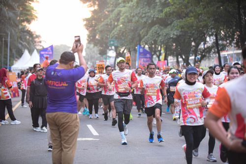 Race photo from NOTARACE 2025