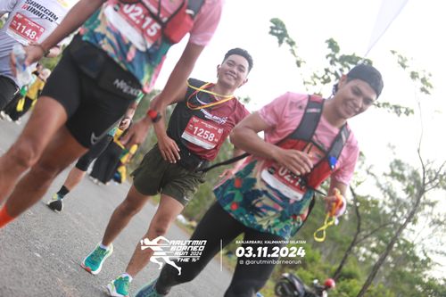 Race photo from Arutmin Borneo Run 2024