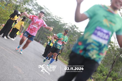 Race photo from Arutmin Borneo Run 2024