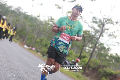 Race photo from Arutmin Borneo Run 2024