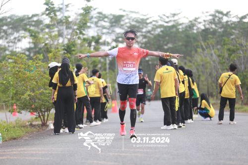 Race photo from Arutmin Borneo Run 2024