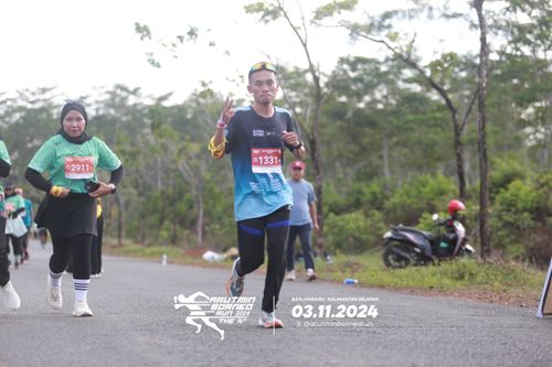 Race photo from Arutmin Borneo Run 2024