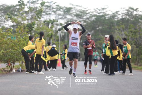 Race photo from Arutmin Borneo Run 2024