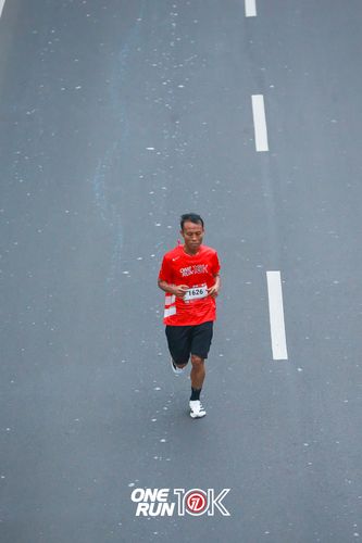 Race photo from ONE RUN 10K 2025