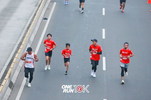 Race photo from ONE RUN 10K 2025
