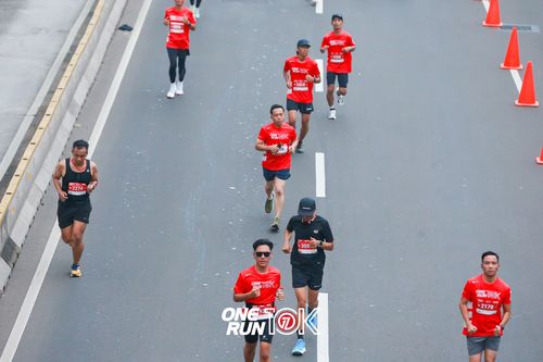 Race photo from ONE RUN 10K 2025
