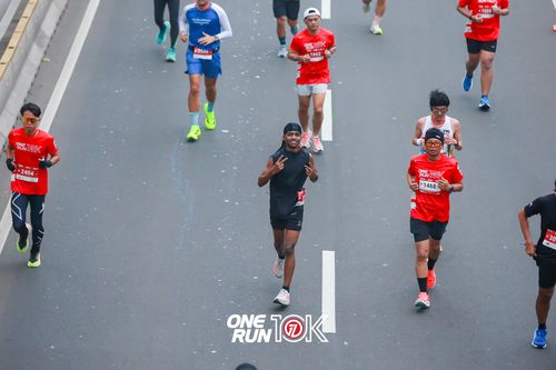 Race photo from ONE RUN 10K 2025