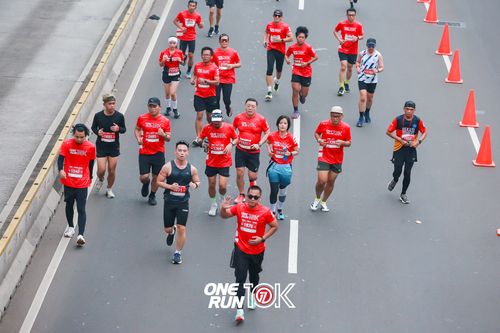Race photo from ONE RUN 10K 2025