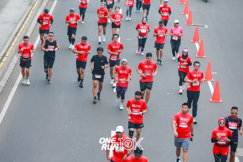 Race photo from ONE RUN 10K 2025