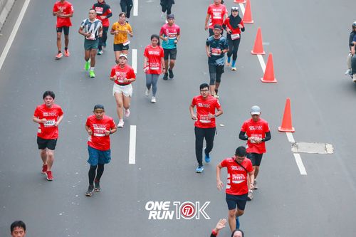 Race photo from ONE RUN 10K 2025