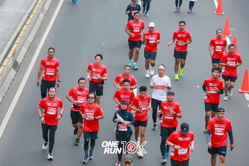 Race photo from ONE RUN 10K 2025